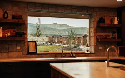 Photo 5 - Thousand Lake Lodge and Suites - Sleeps 14
