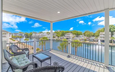 🌅 Luxury Waterfront Home in Ocean Lakes | Sleeps 10 | 2 Golf Carts | Lakefront Deck