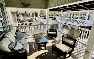 Photo 3 - 5-Bedroom Beach House in Ocean Lakes, 2 Golf Carts