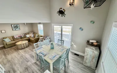 Photo 3 - 3 bedroom-2bath-Free Golf Cart-Steps from the beach