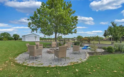 Photo 5 - Modern Farmhouse | Pet Friendly|Hot tub & Fire Pit