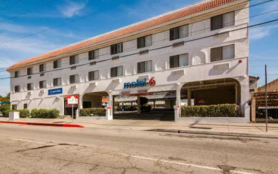 Photo 2 - Motel 6 Monterey Park, CA