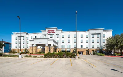 Photo 2 - Hampton Inn & Suites New Braunfels