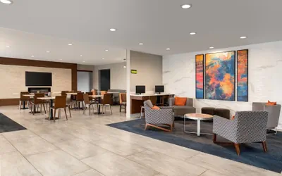 Photo 5 - La Quinta Inn & Suites by Wyndham Montgomery
