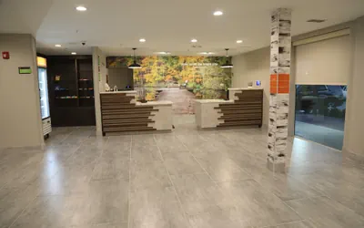 Photo 3 - La Quinta Inn & Suites by Wyndham Montgomery