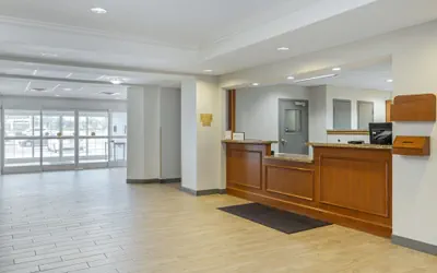 Photo 4 - Candlewood Suites Indianapolis East by IHG