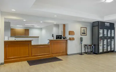 Photo 5 - Candlewood Suites Indianapolis East by IHG