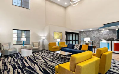Photo 5 - Comfort Suites Bastrop
