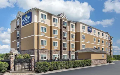 Photo 2 - Microtel Inn & Suites by Wyndham Opelika