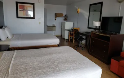 Photo 4 - Topaz Motel