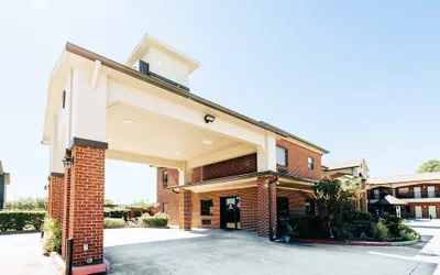 Photo 3 - Winchester Inn & Suites Humble/IAH/North Houston