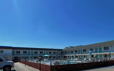 Photo 2 - Jetty Motel