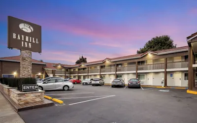 Photo 2 - Bayhill Inn