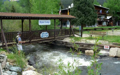 Alpine Lodge