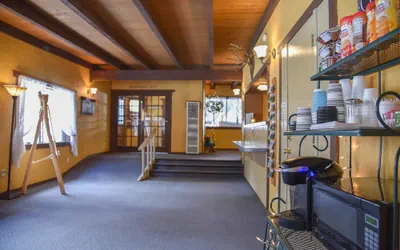 Photo 3 - Alpine Lodge