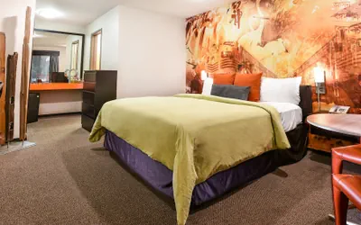 Photo 5 - The Tangerine - A Burbank Hotel
