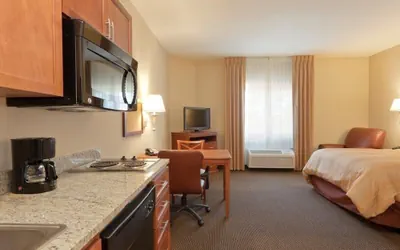 Photo 2 - Candlewood Suites Enterprise by IHG