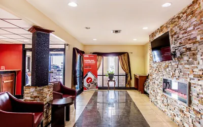 Photo 5 - OYO Hotel LSU