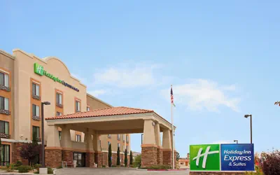 Photo 2 - Holiday Inn Express Hotel & Suites Twentynine Palms by IHG
