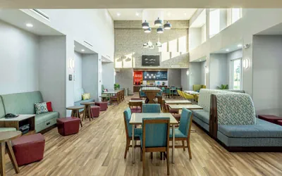 Photo 3 - Hampton Inn & Suites Cleburne