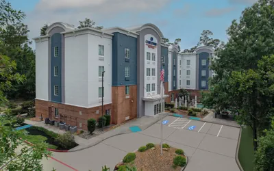 Photo 2 - Candlewood Suites Houston (The Woodlands) by IHG