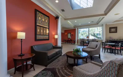 Photo 5 - Travelodge by Wyndham Lakeland
