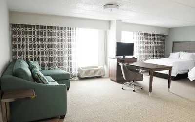 Photo 5 - DoubleTree by Hilton Sterling - Dulles Airport