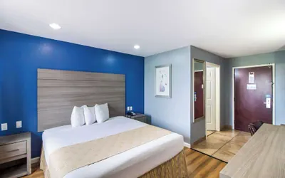 Photo 2 - Rodeway Inn & Suites Port Arthur - Groves