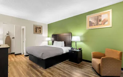 Photo 5 - Quality Inn Tullahoma