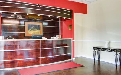 Photo 4 - Econo Lodge Pine Bluff