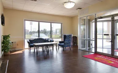 Photo 3 - Econo Lodge Pine Bluff