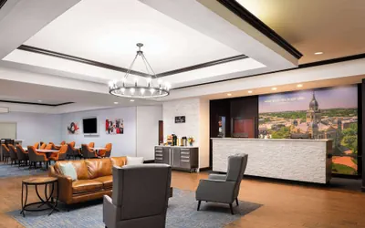Photo 4 - La Quinta Inn & Suites by Wyndham Denton - University Drive