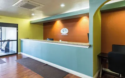 Photo 4 - Suburban Studios Beaumont