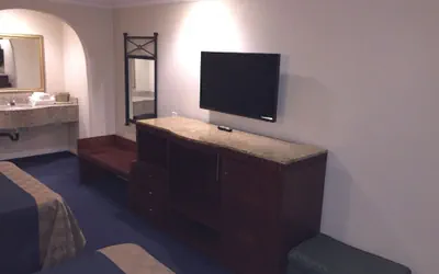 Photo 4 - Walnut Inn & Suites West Covina