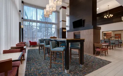 Photo 3 - Hampton Inn & Suites Seattle/Federal Way