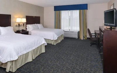 Photo 4 - Hampton Inn Milford
