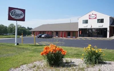 Photo 2 - Classic Motor Lodge West Green