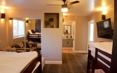 Photo 4 - The Inn at Boatworks