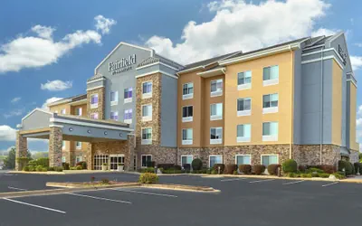 Photo 2 - Fairfield Inn & Suites by Marriott Commerce