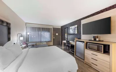 Photo 2 - Aiden by Best Western South Reno