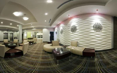 Photo 3 - Holiday Inn Detroit Metro Airport by IHG