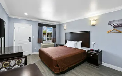 Photo 3 - 3rd Avenue Inn