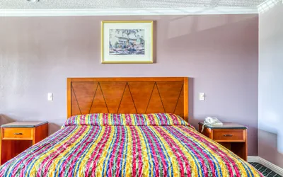 Photo 5 - Heritage Inn