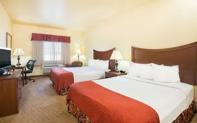 Photo 5 - Days Inn by Wyndham Ellis