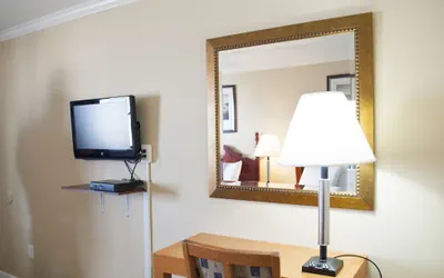 Photo 4 - Boardwalk Hotel Charlee & Beach House Rentals