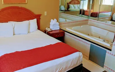 Photo 2 - Jets Motor Inn