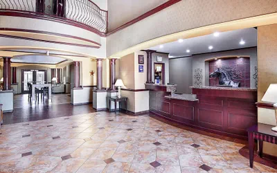 Photo 4 - Best Western Plus Royal Mountain Inn & Suites