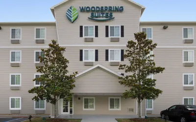 Photo 2 - WoodSpring Suites Gainesville I-75