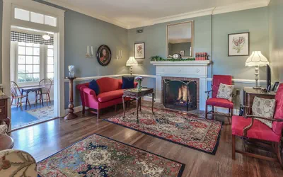 Photo 3 - Cedars of Williamsburg Bed & Breakfast
