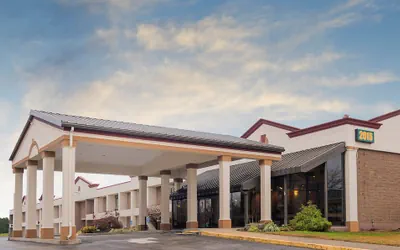 Red Roof Inn & Suites Mt Holly - McGuire AFB